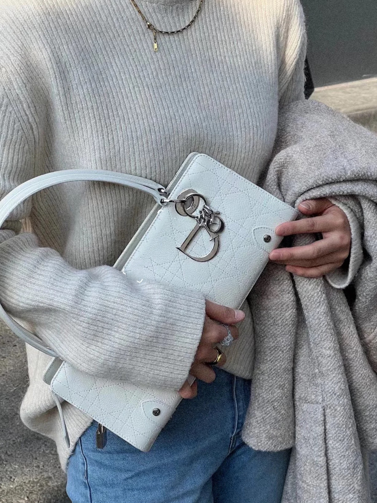 95新 Dior/迪奥 dior白色横版戴妃