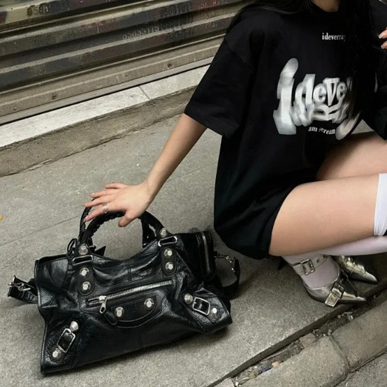 95新 Balenciaga/巴黎世家 巴黎世家黑银机车包