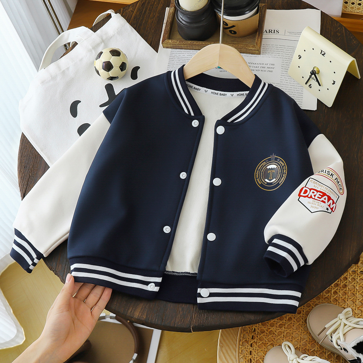 秋款上新英伦学院风棒球服男女童韩版洋气休闲宝宝棒球服