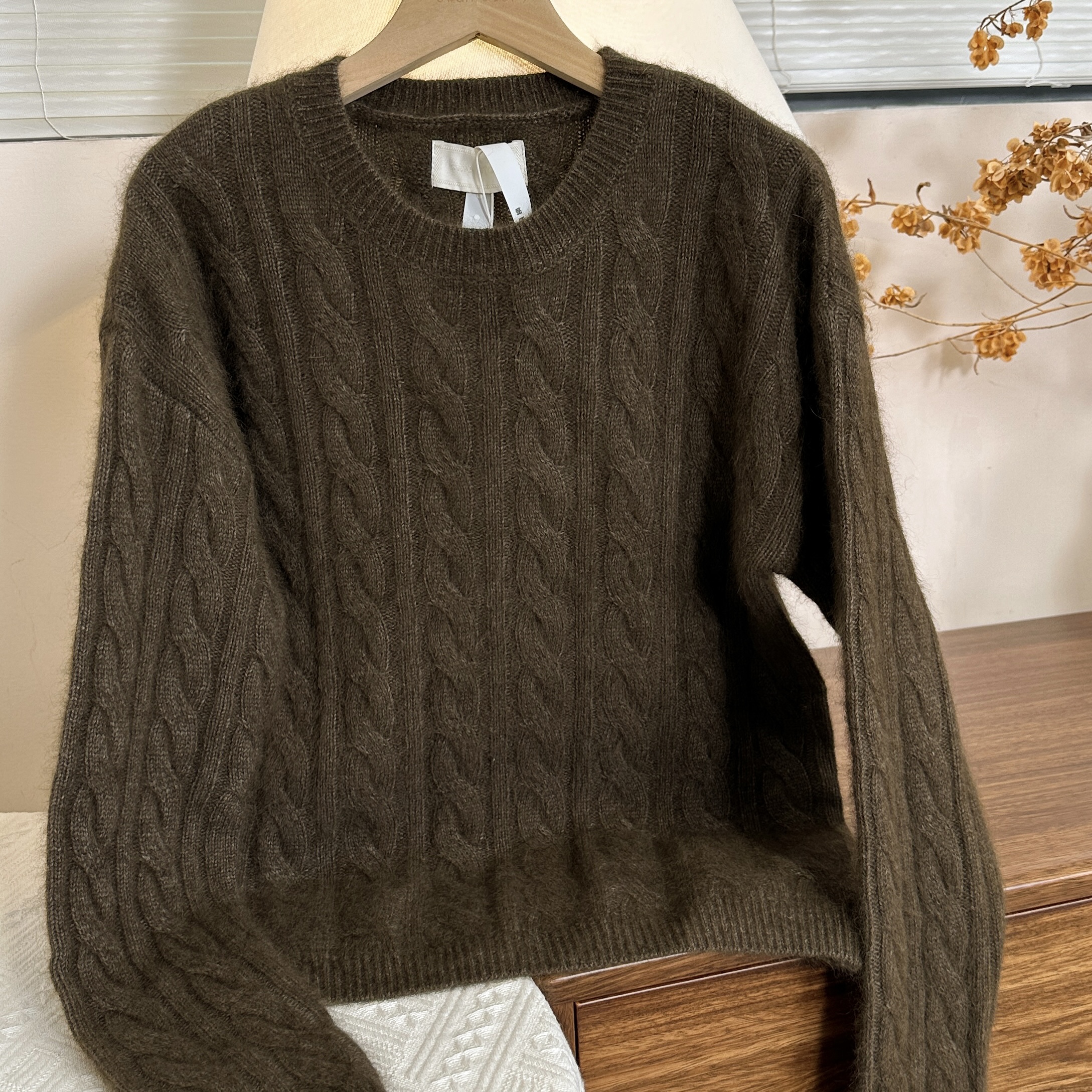 【丽姐女装】亲肤浣熊绒"咖啡小熊"经典美拉德气质绞花毛衣M0155