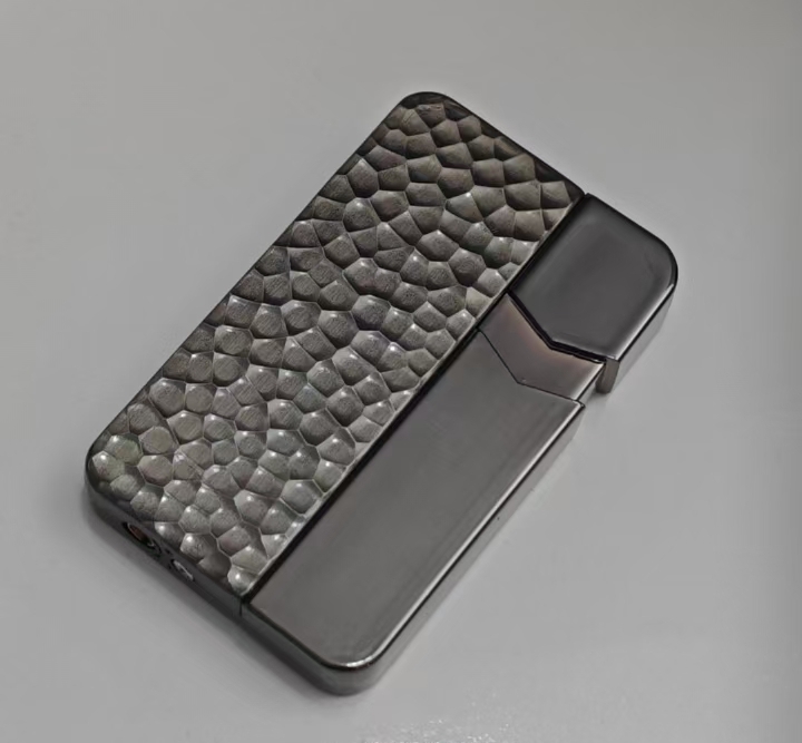 YJ028-3按压式直冲蓝焰创意打火机 黑色陨石坑