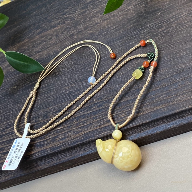 7.62克天然俄料浓蜡妖花蜜蜡葫芦水滴无事牌平安扣吊坠毛衣链项链