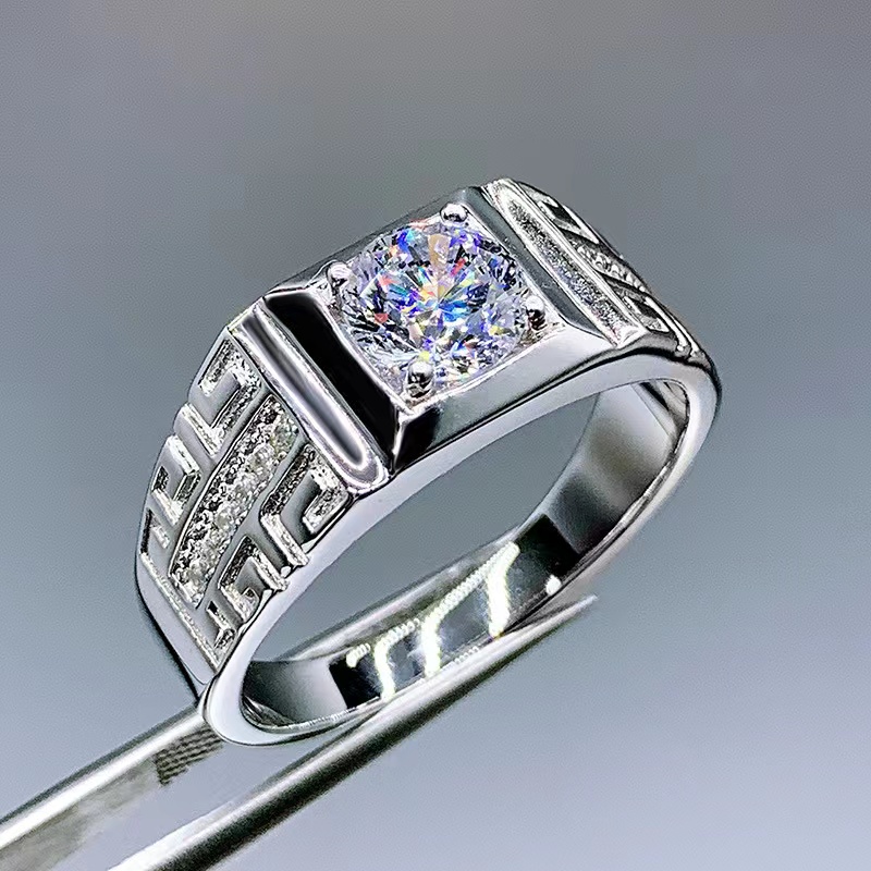 925银莫桑石戒指 回纹男戒时尚1克拉戒指光面镶钻男款男士霸气