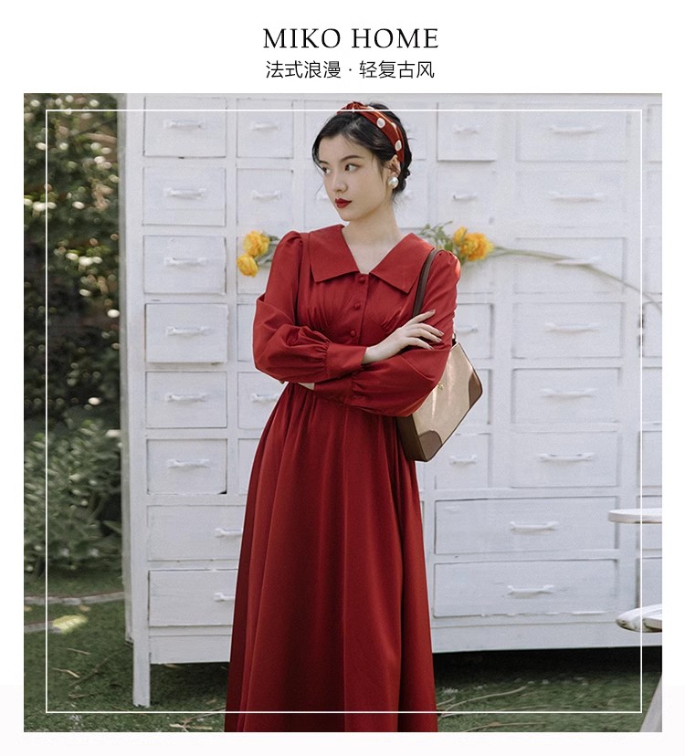 春装2024年新款法式小众复古vintage气质红色翻领连衣裙子秋季
