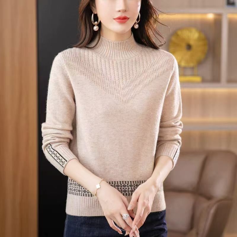 秋冬加厚纯色毛衣套头半高领时尚减龄百搭宽松针织长袖女打底衫