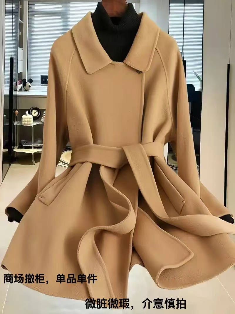 女大衣时尚休闲款