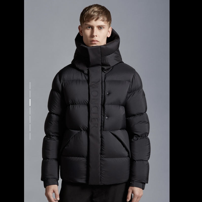 未使用 MONCLER 盟可睐蒙口/GG/男士黑武士羽绒服MADEIRA