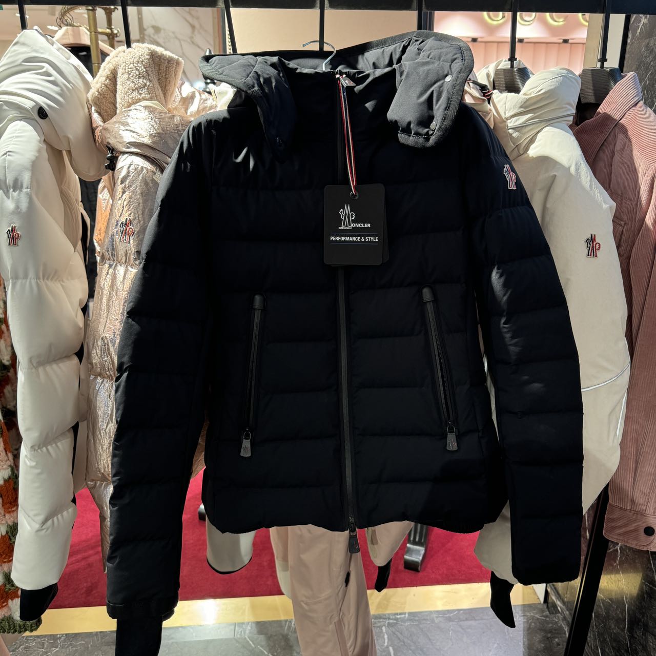 全新未使用 MONCLER 盟可睐蒙口/GG/lamoura黑色鹅绒羽绒服