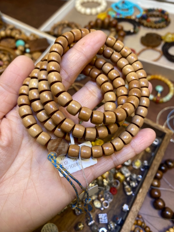 正区老山檀香7*8直切黑肉沉水108手串