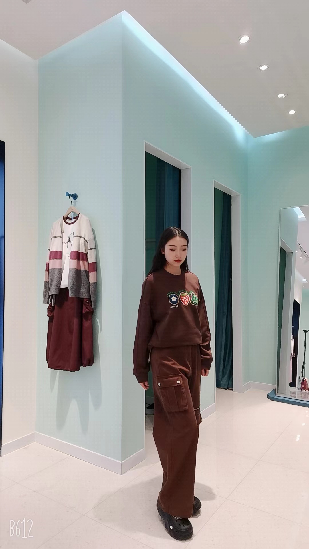 摩卡咖水果长袖卫衣