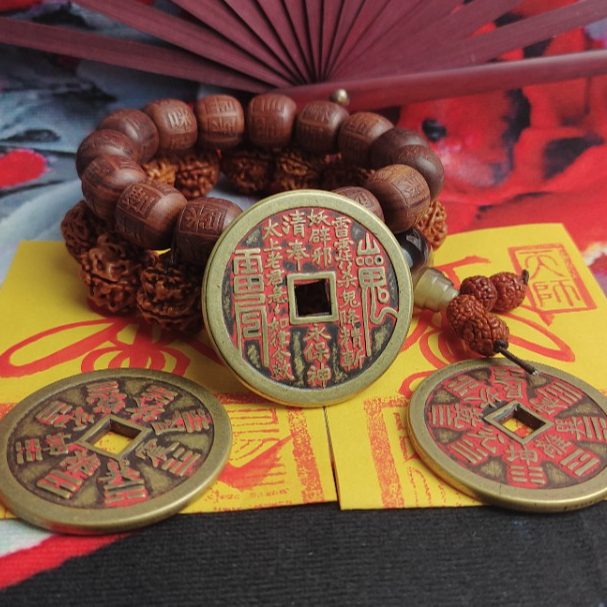 个性百搭情侣方孔八卦山鬼花钱铜饰品