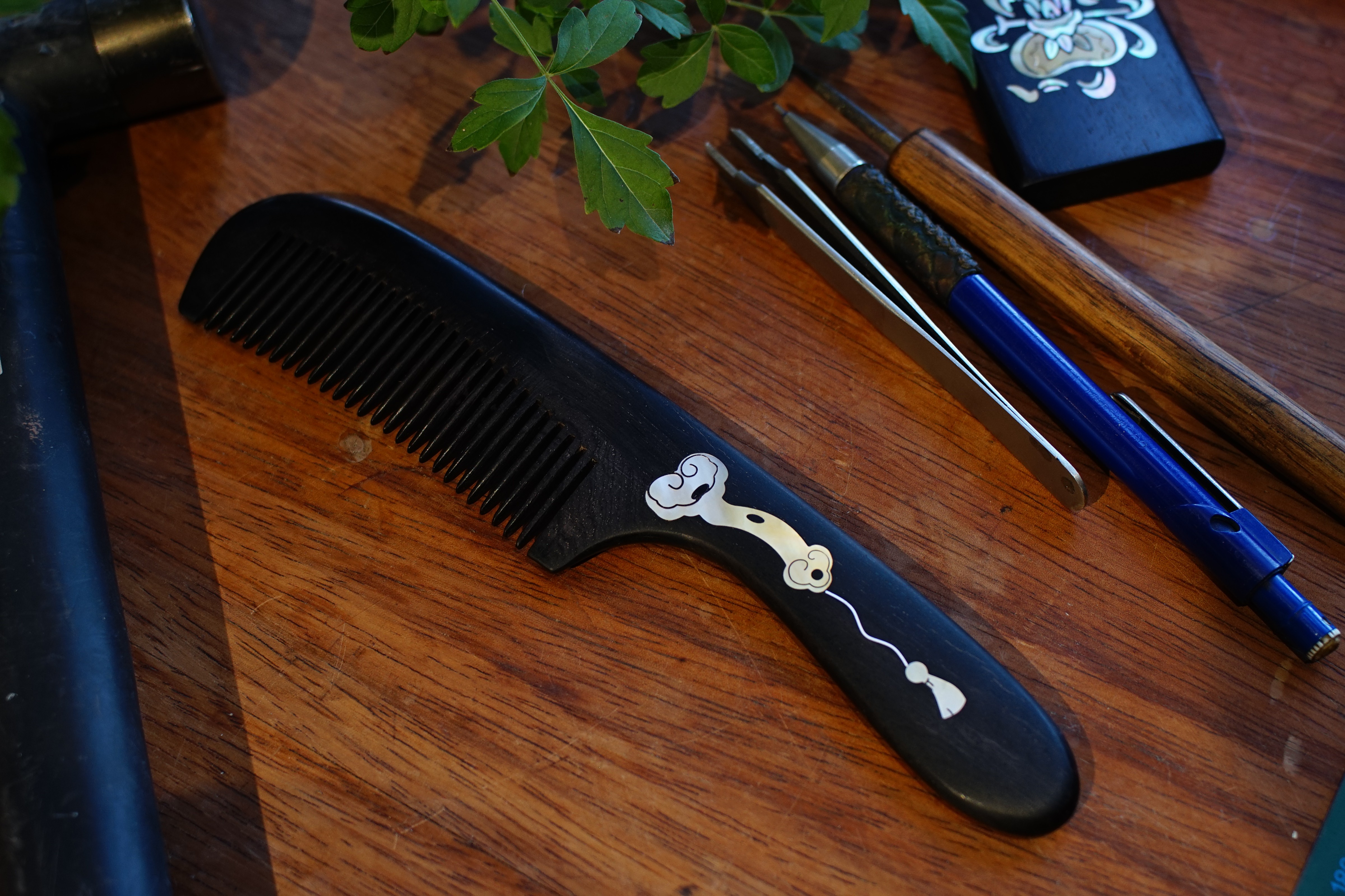 螺钿银丝镶嵌 手工木梳