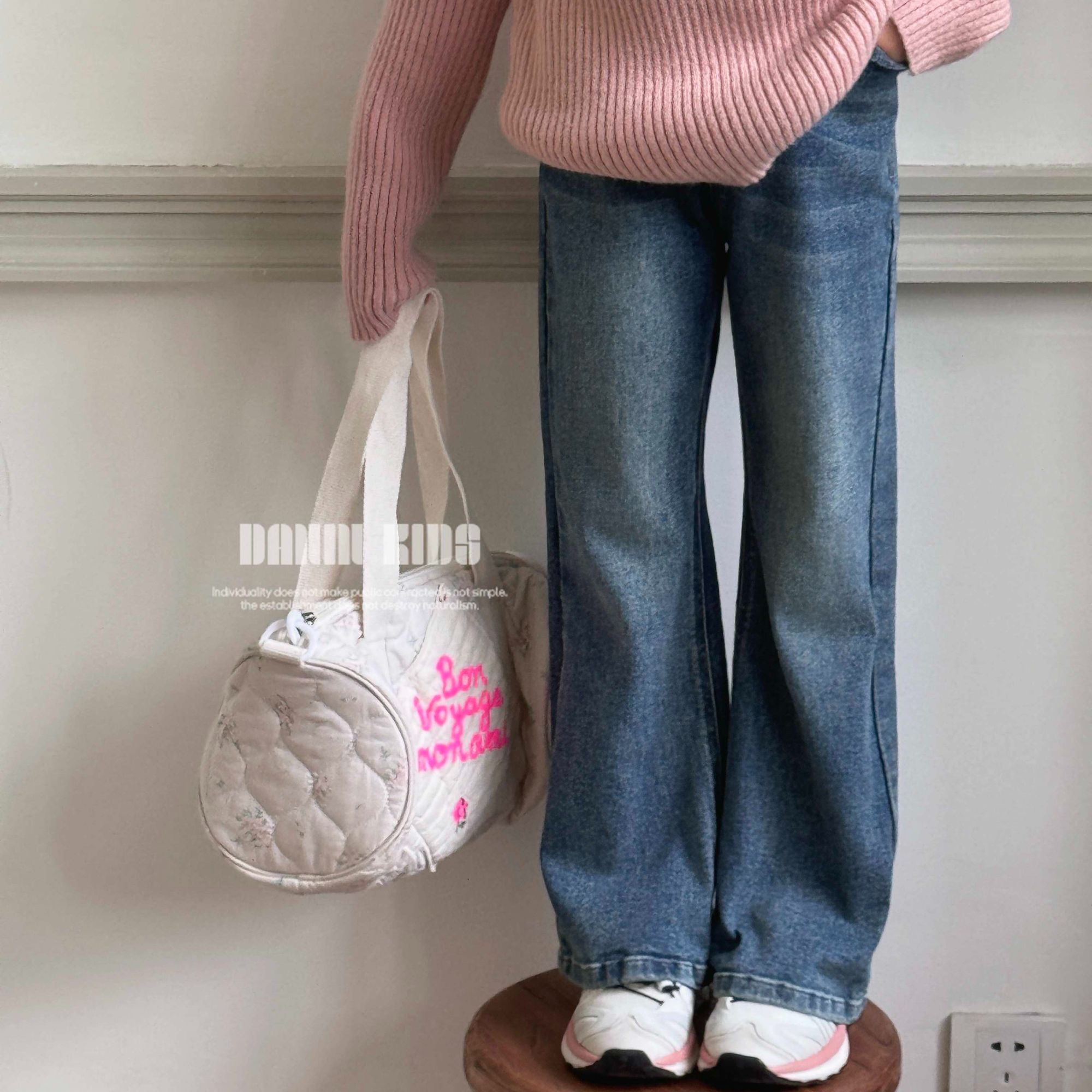 【嗒囜】童装25春秋季新款休闲直筒喇叭裤中大童水洗小女孩牛仔裤