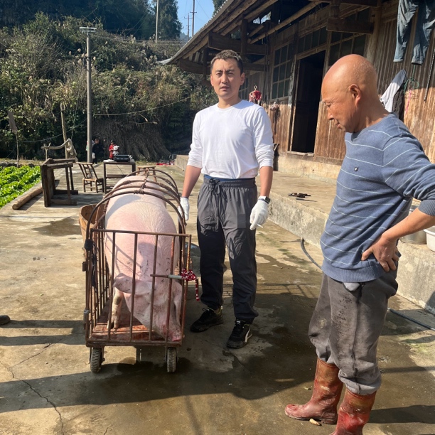 张家界土家族代熏腊肉 现宰现称纯绿色粮食猪 熟食猪无饲料添加