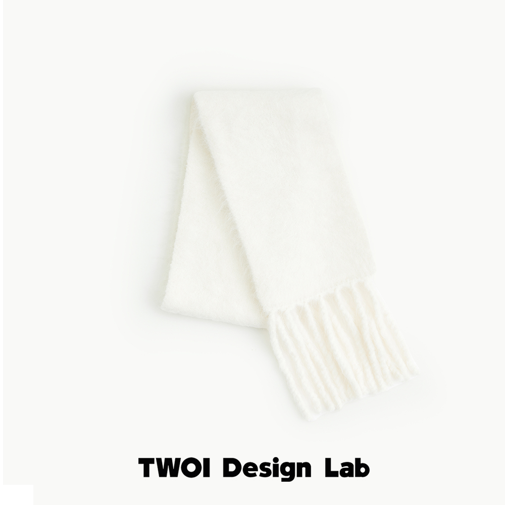 TWOI Design Lab "毛绒绒" 「温暖苏利-奶油白流苏围巾」