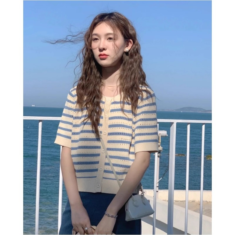 温柔风条纹圆领短袖T恤女夏季宽松短款小个子镂空冰丝针织上衣薄