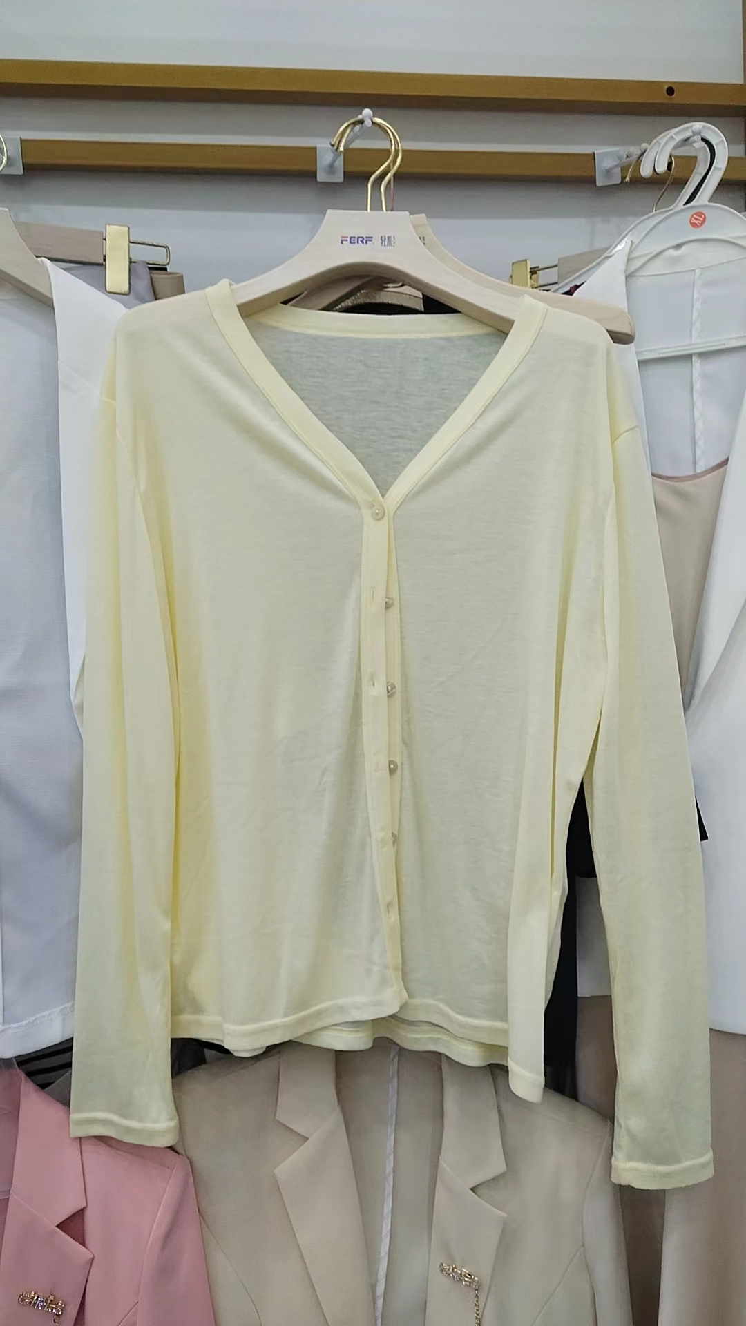 女款亲肤高弹百搭开衫不挑色