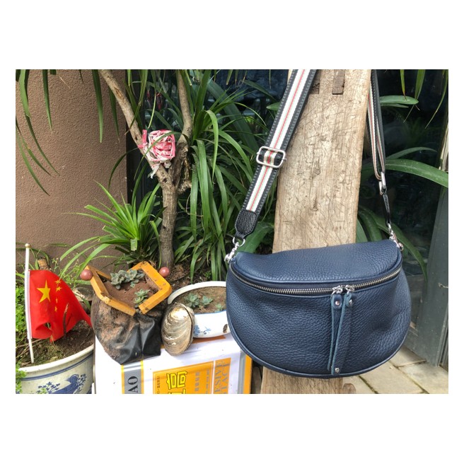 头层缩纹牛皮休闲时尚百搭多层铜牙拉链饺子包