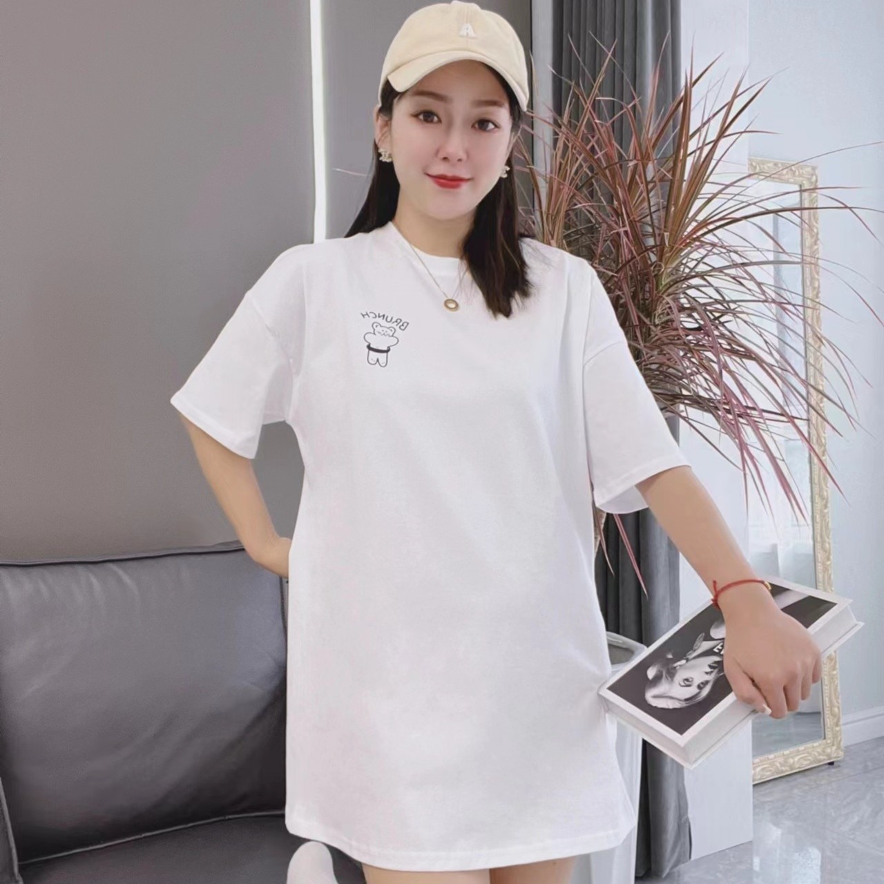 2023年夏季新款白色纯棉圆领宽松慵懒风中长款小猫短袖印花时尚
