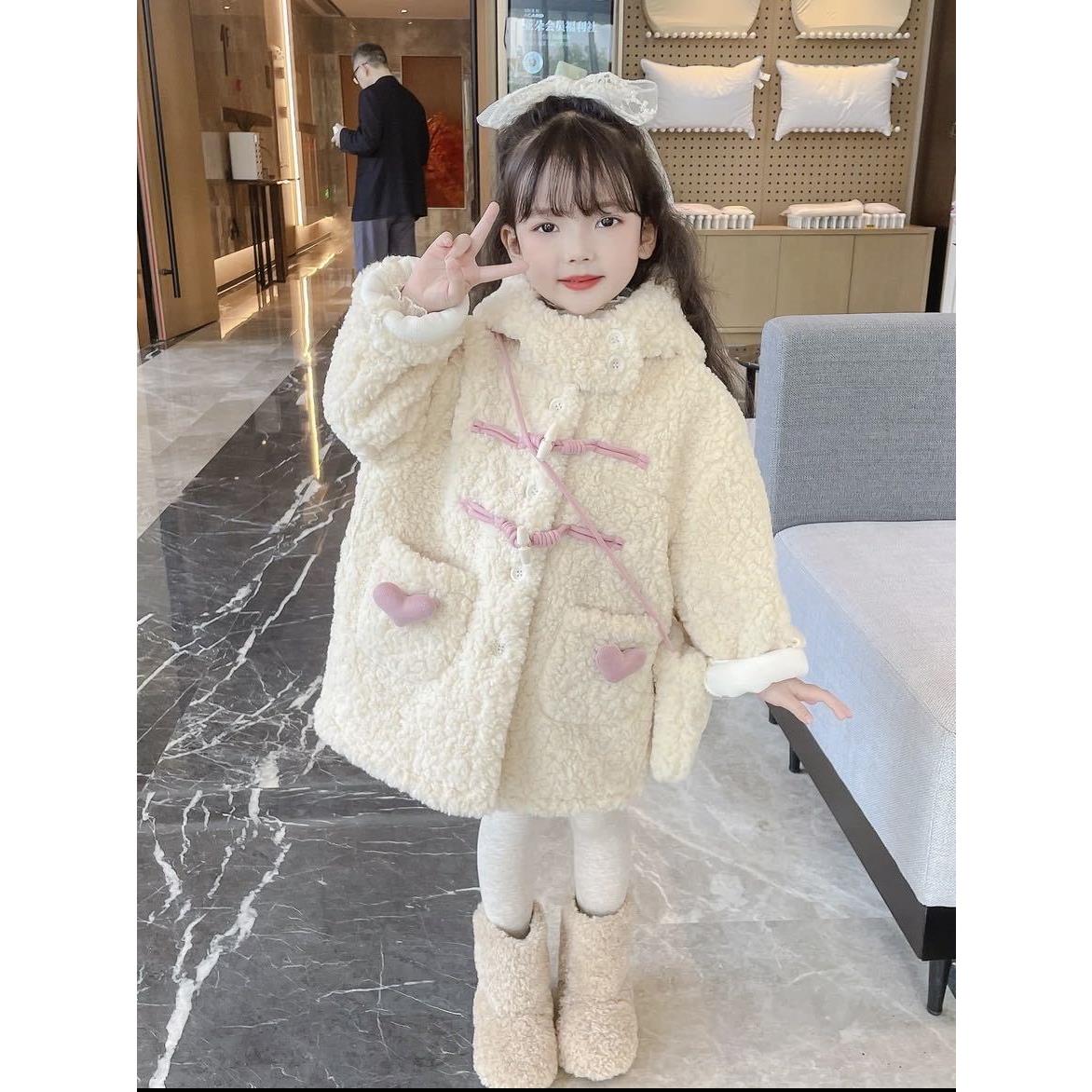 女童外套2023新款儿童洋气羊羔绒加绒大衣女宝宝时髦韩版加厚冬装