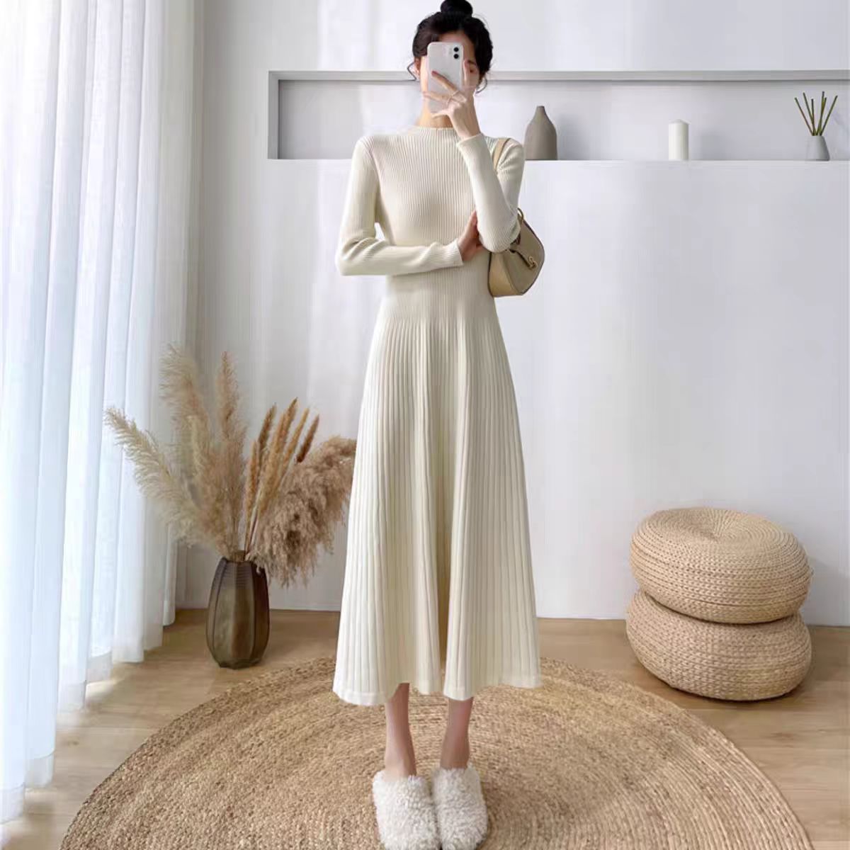 配大衣内搭长袖小个子连衣裙女秋冬中长款气质百搭显瘦打底毛衣裙