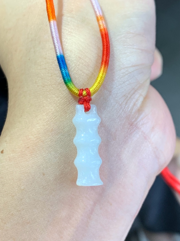 缅甸A货翡翠节节高吊坠