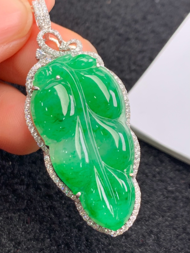 18K镶嵌缅甸A货翡翠满绿大树叶