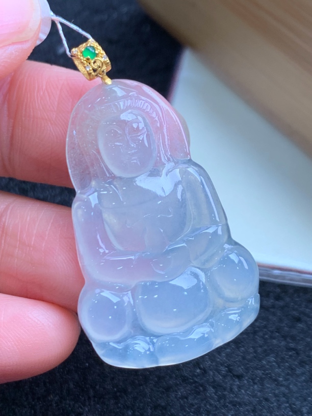 18K镶嵌缅甸A货翡翠冰种扣头小观音高冰