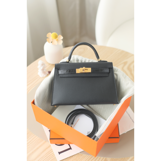 全新未使用 Hermes/爱马仕 二代 B刻 Madame皮/方框短吻 黑色 金n