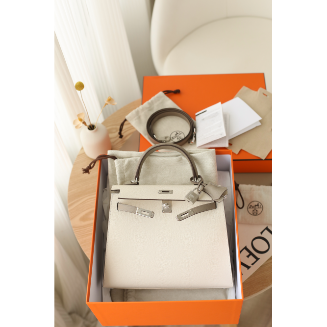 全新未使用 Hermes/爱马仕 Kelly25B刻EP皮奶昔白/银河灰银扣轻奢