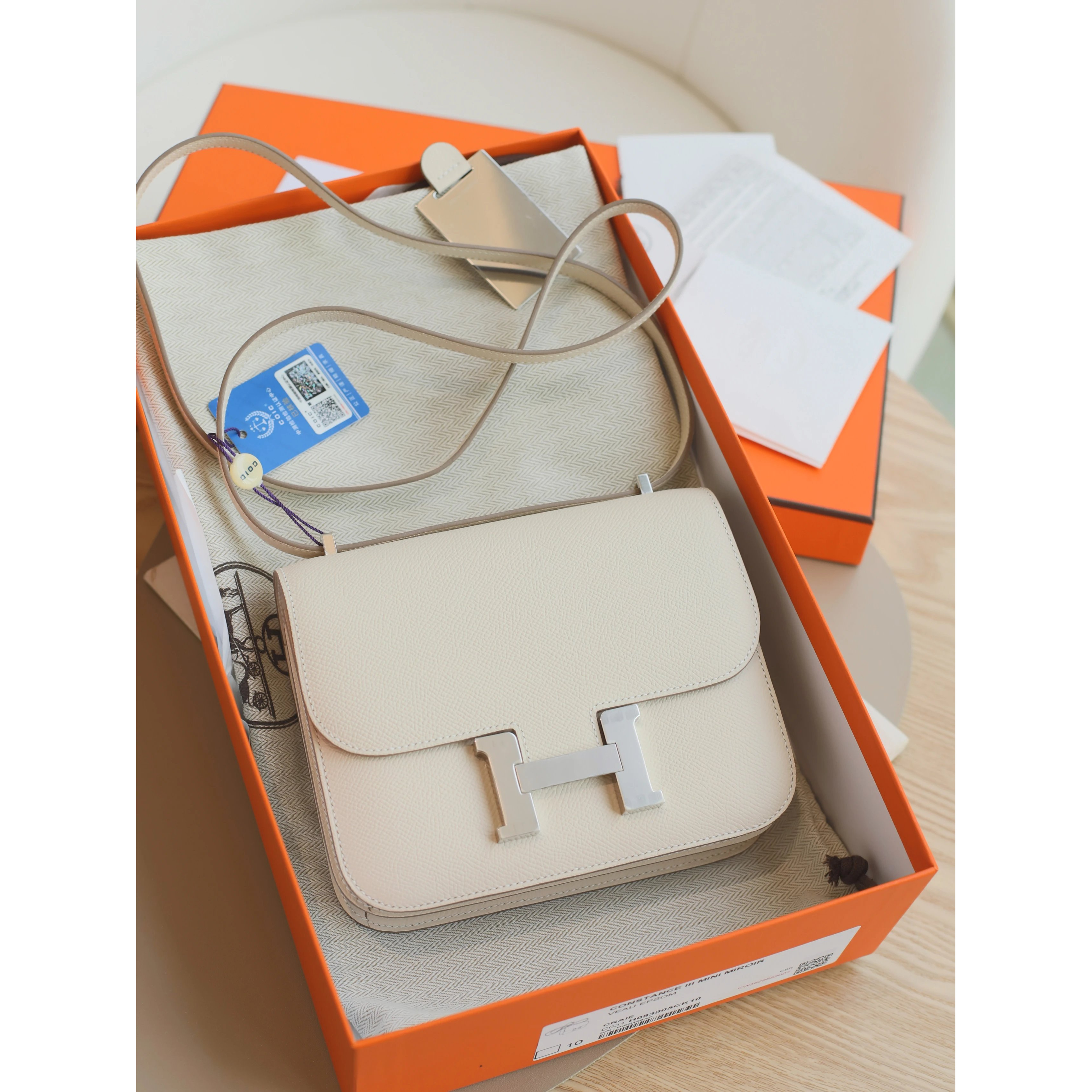 全新未使用 Hermes/爱马仕 康康19 W刻 EP皮 奶昔白 银扣