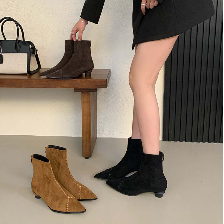 法式尖头短靴女2024新款绒面小众设计感显瘦单靴瘦瘦靴粗跟葫芦跟