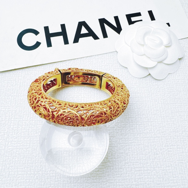 95新 Chanel/香奈儿 柚礼中古/香奈儿素金雕花手镯LZ404909