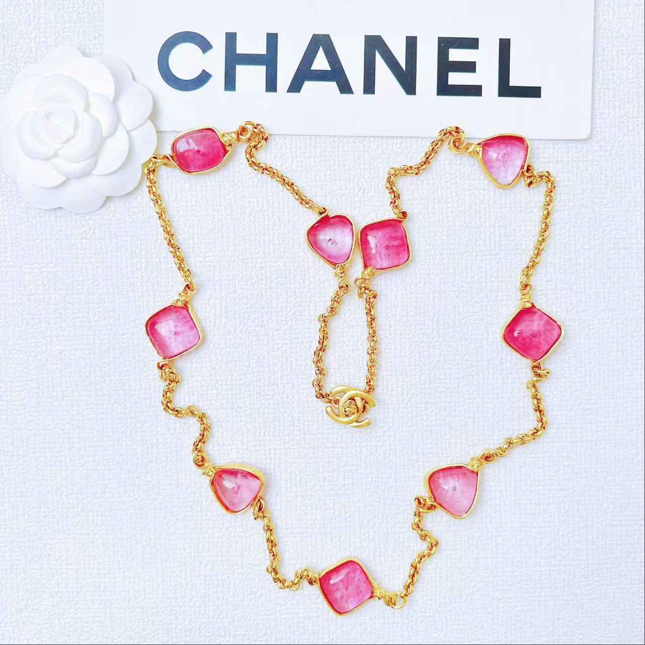 95新 Chanel/香奈儿 柚礼中古/粉色马卡龙书包扣项链ca408001