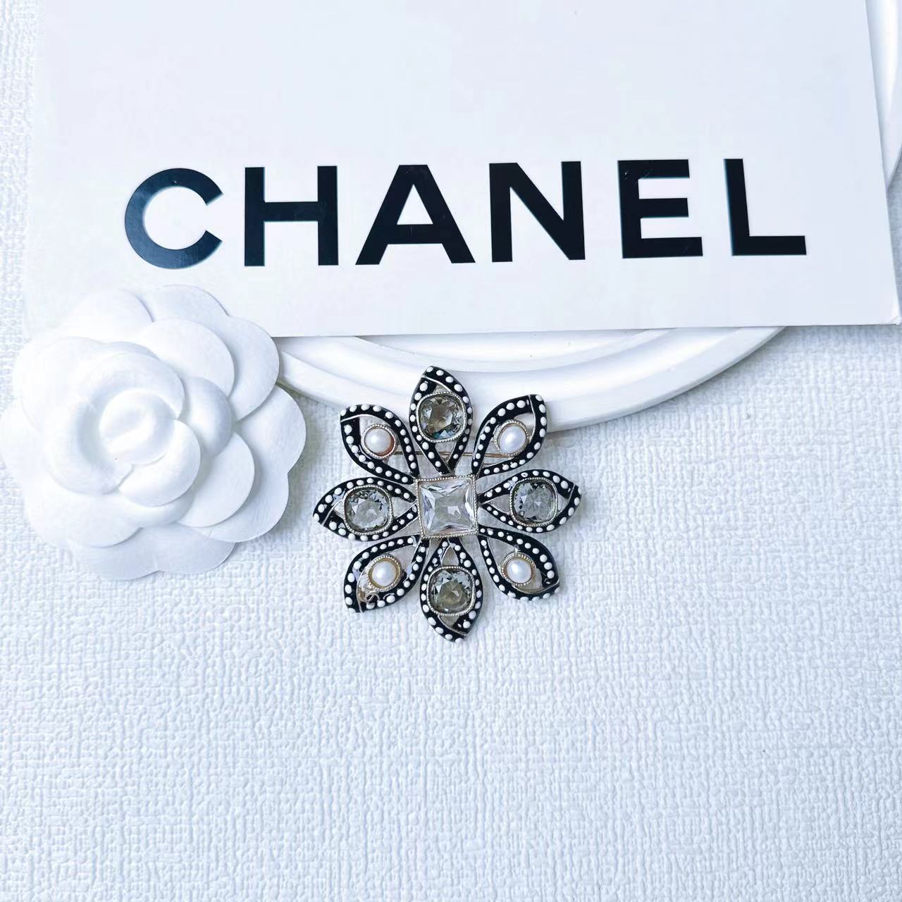 95新 Chanel/香奈儿 柚礼中古/香奈儿波点莱茵石珍珠胸针LZ408870