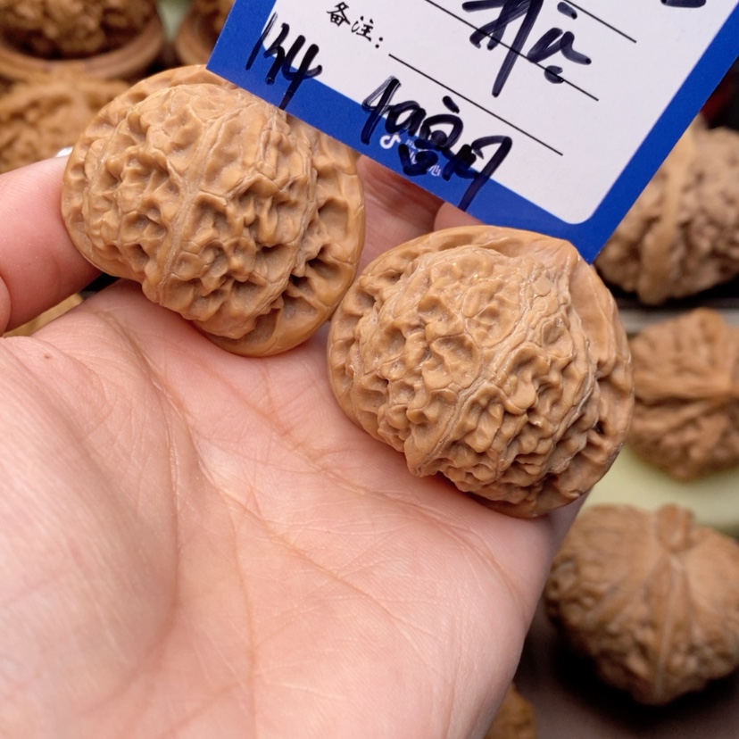 【闪购商品】文玩核桃吊坠134号40宫灯