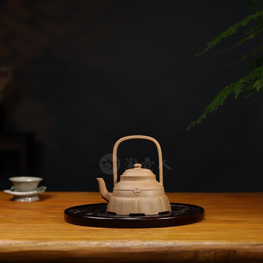 徐汉棠宜兴紫砂壶《裙花提梁壶》段泥 350cc 茶壶