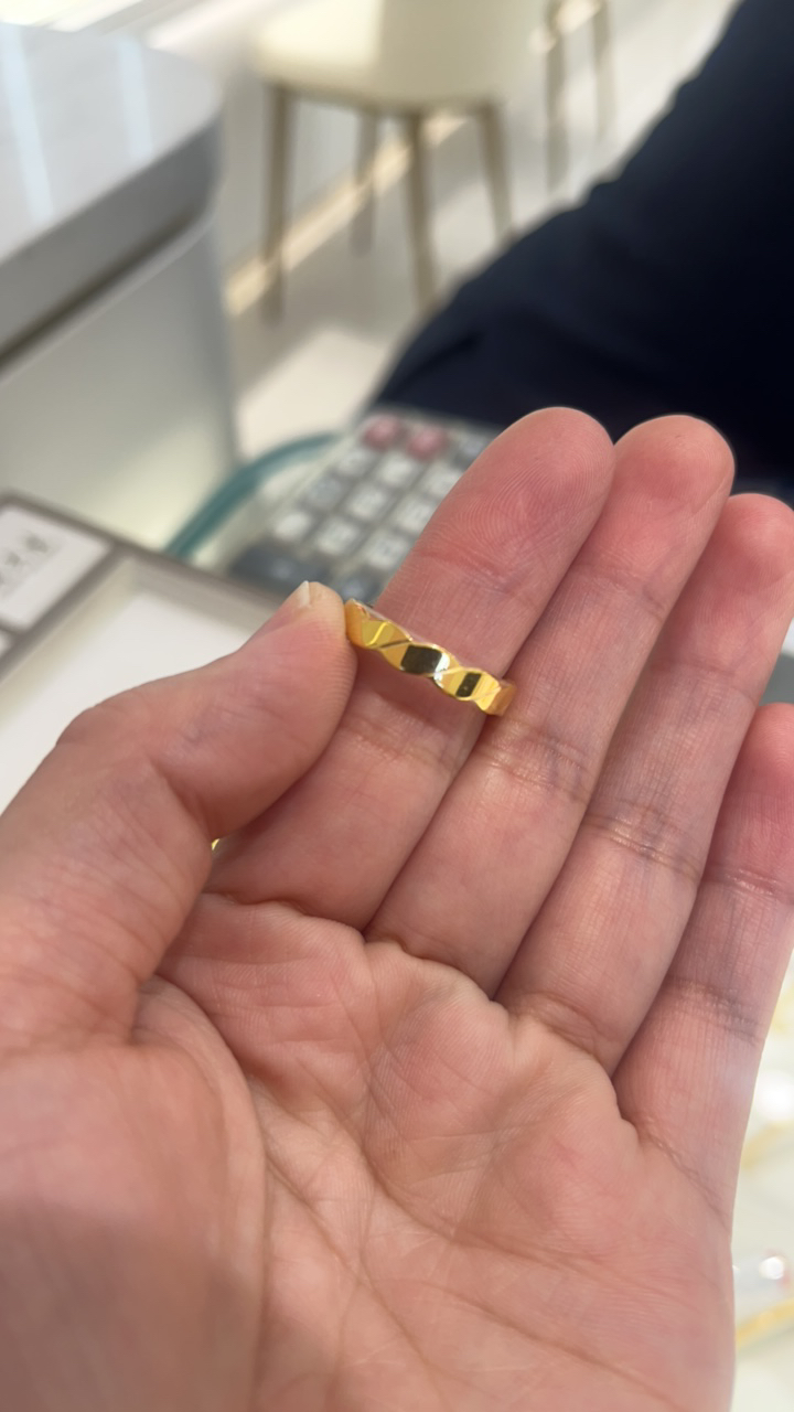 周大生足金戒指4.92