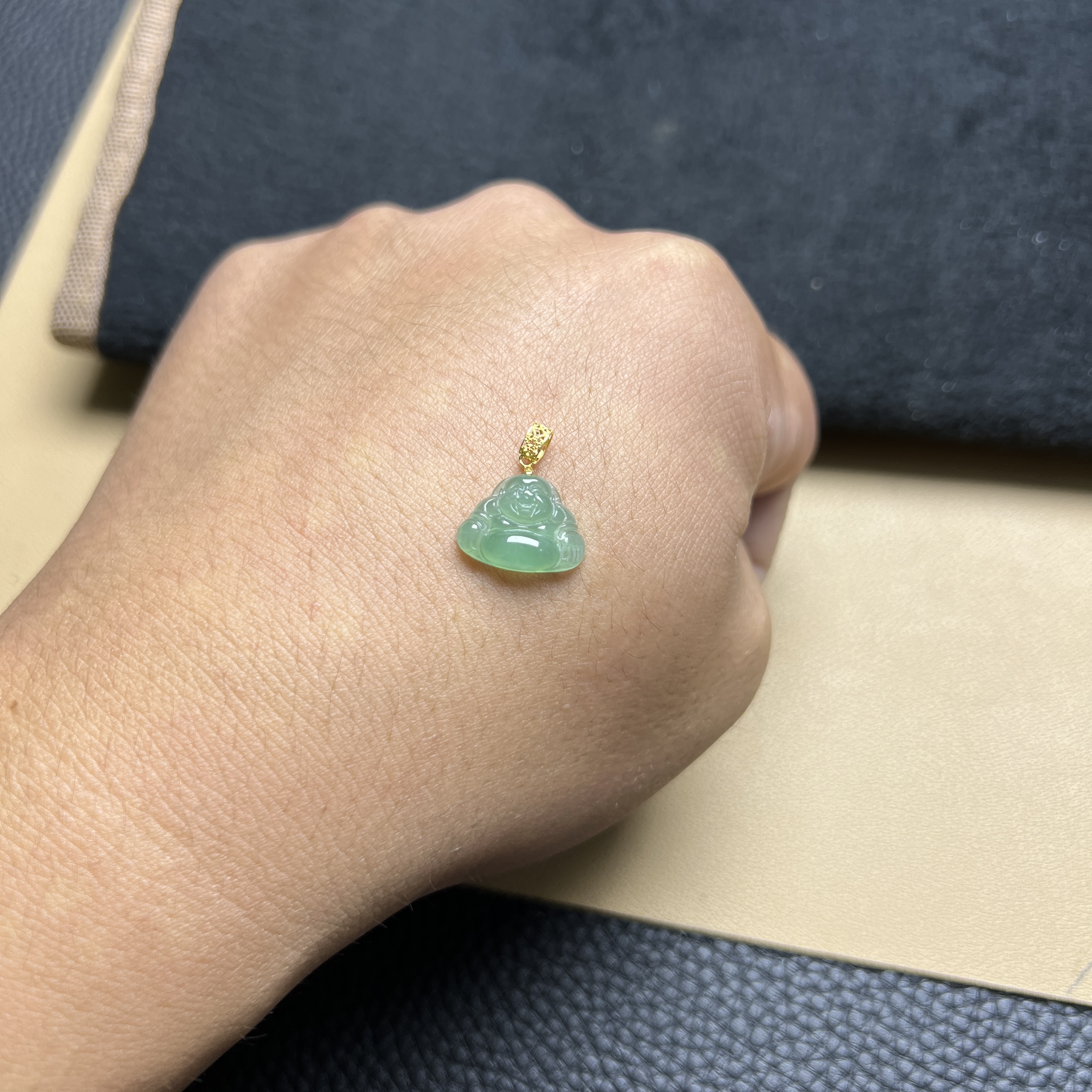 翡翠佛公吊坠冰种满冰绿果绿绿色弥勒佛有福相伴女高贵精致素款