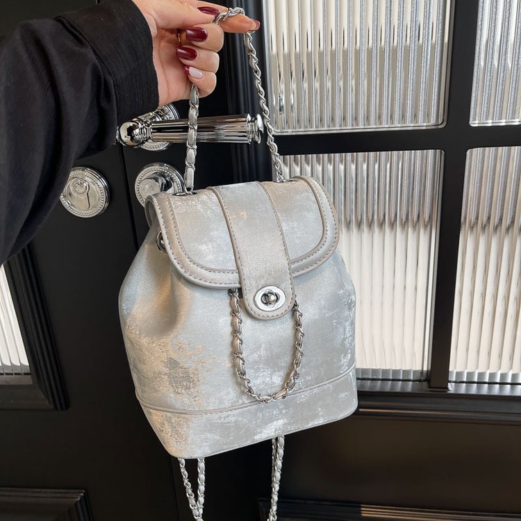 时尚冷感流行小包包女2024春夏新款简约双肩包质感百搭单肩包