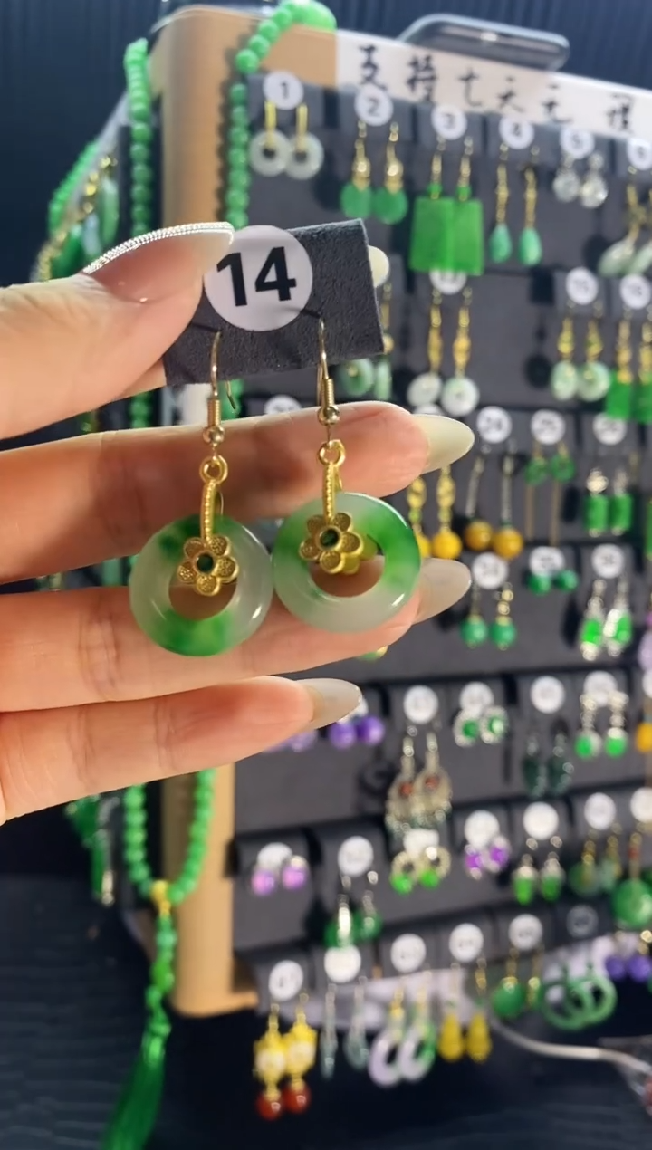 【闪购商品】翡翠耳饰银S925镶嵌14...