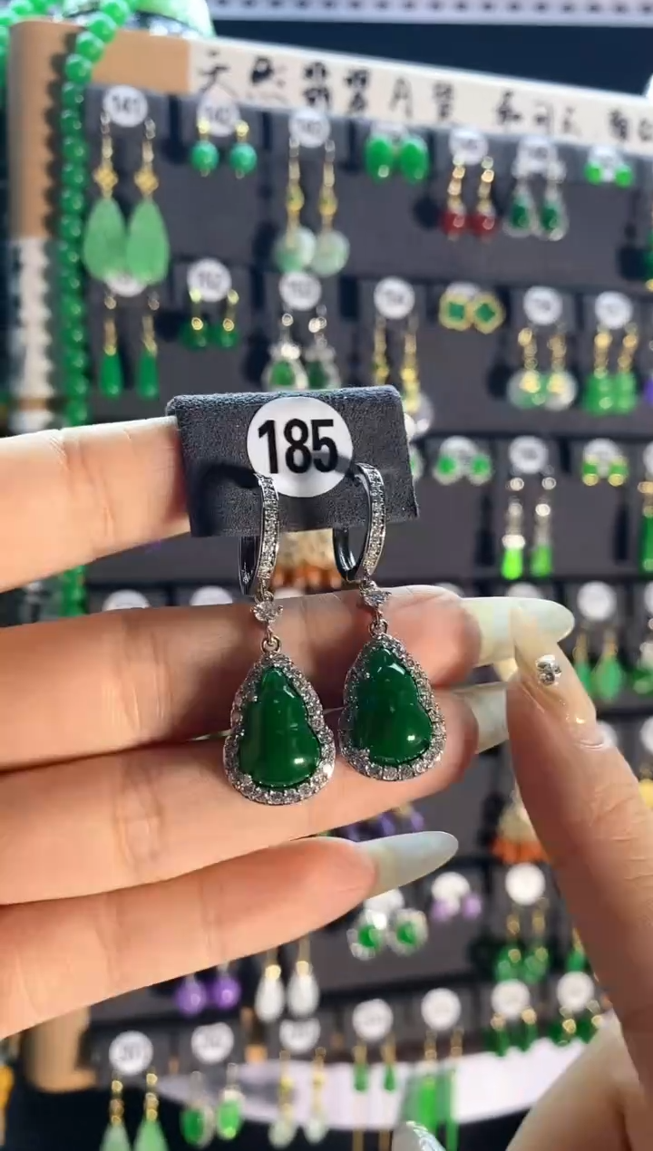 【闪购商品】翡翠颈饰银S925镶嵌185....