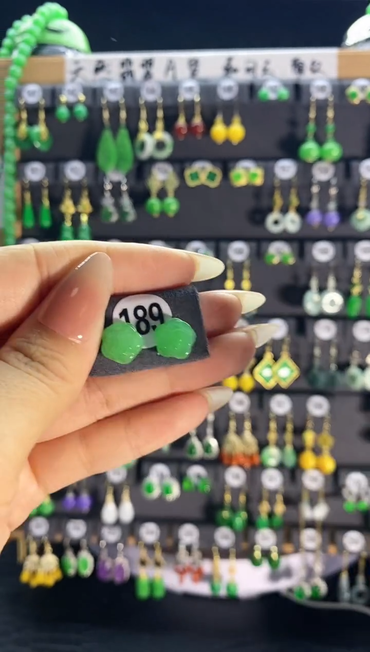 【闪购商品】翡翠耳饰银S925镶嵌189...