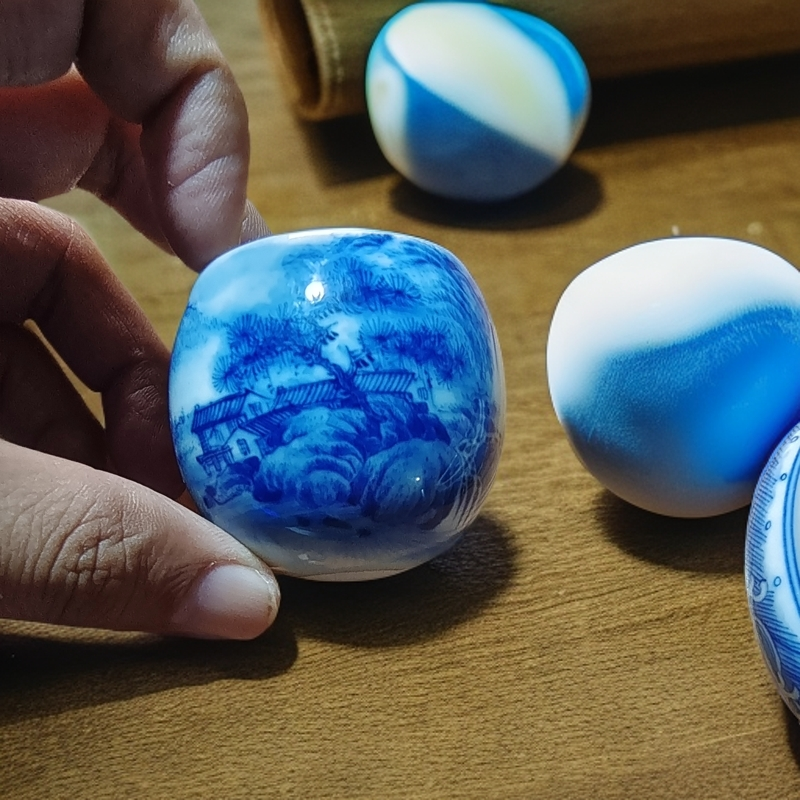 青花山水不倒蛋蛋杯