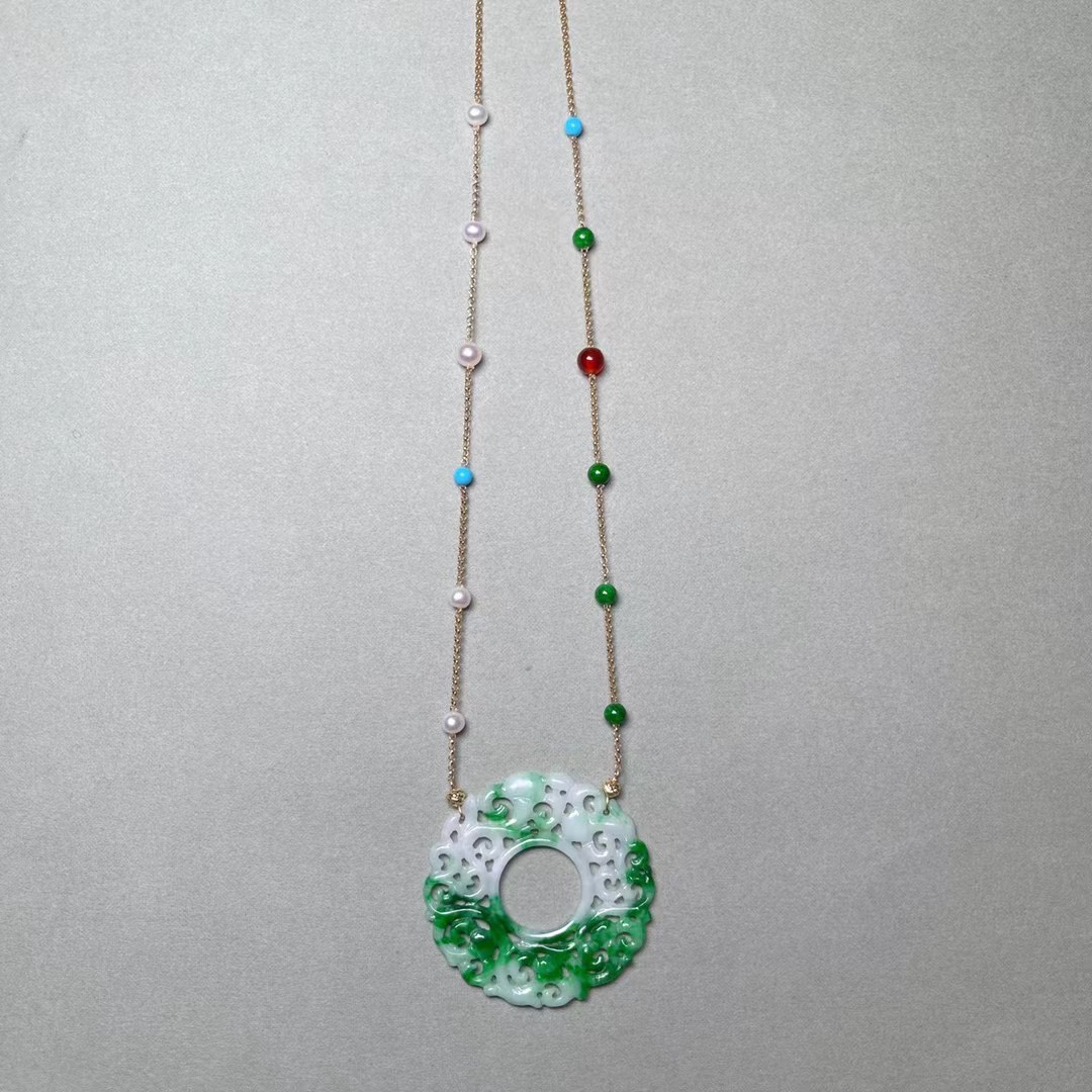 【CiCiG】手工制作简约春款辣绿翡翠平安扣18k金时髦港工雕花吊坠