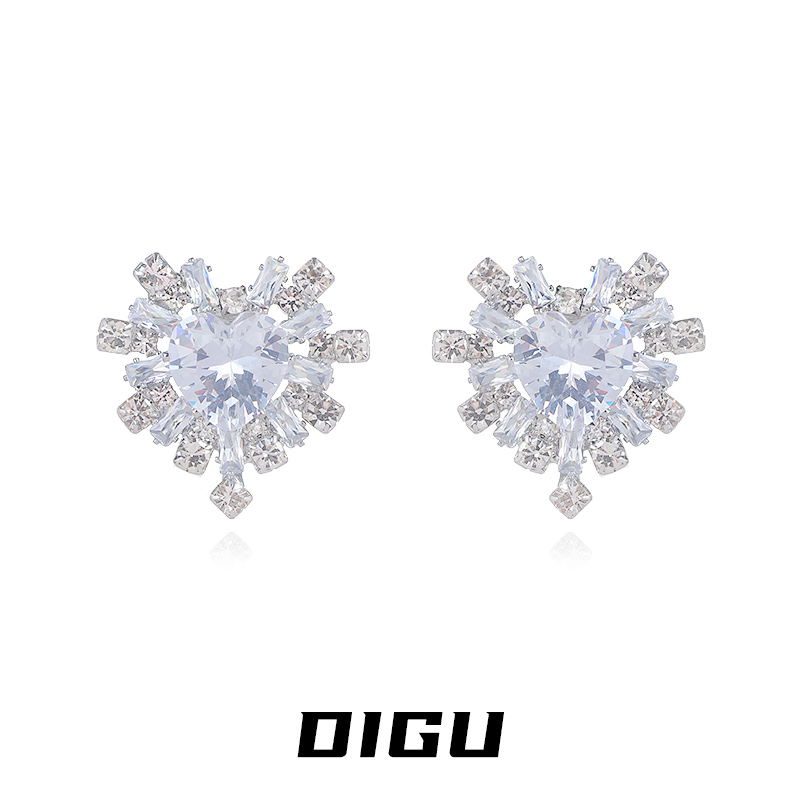 嘀咕家 铜合金合成锆石耳饰 轻奢高级感爱心耳环满钻耳钉百搭耳坠