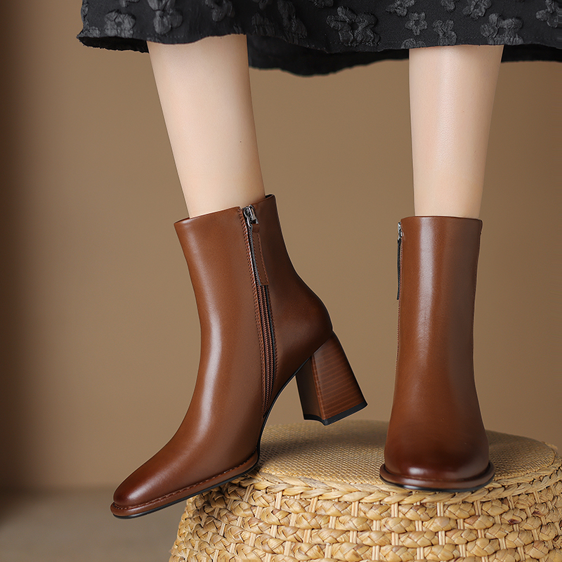 （WF05）2025秋季新款方头粗跟女法式复古百搭真皮侧拉链高跟女靴子