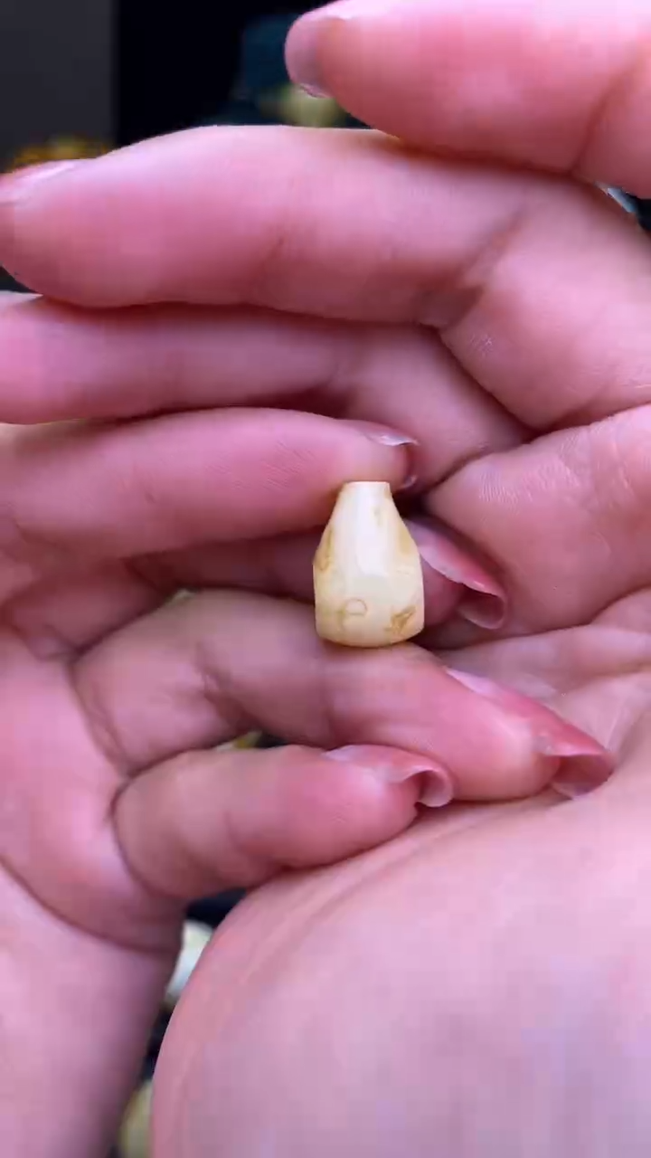 【闪购商品】琥珀裸石未镶嵌蜜蜡.113