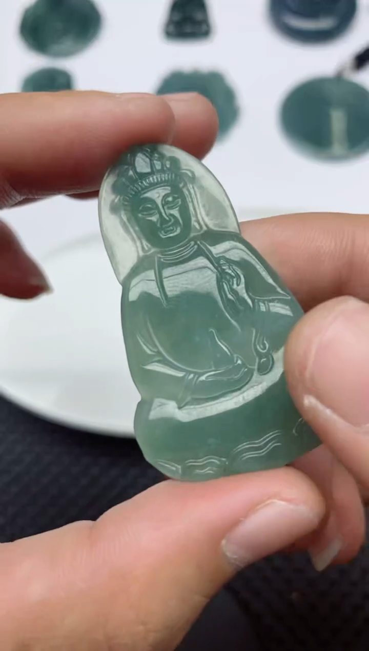 【闪购商品】翡翠颈饰未镶嵌素衣多样性随机一件发货