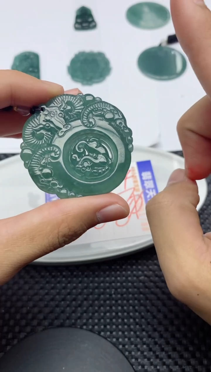 【闪购商品】翡翠颈饰未镶嵌三羊多样性发货随机一件发货